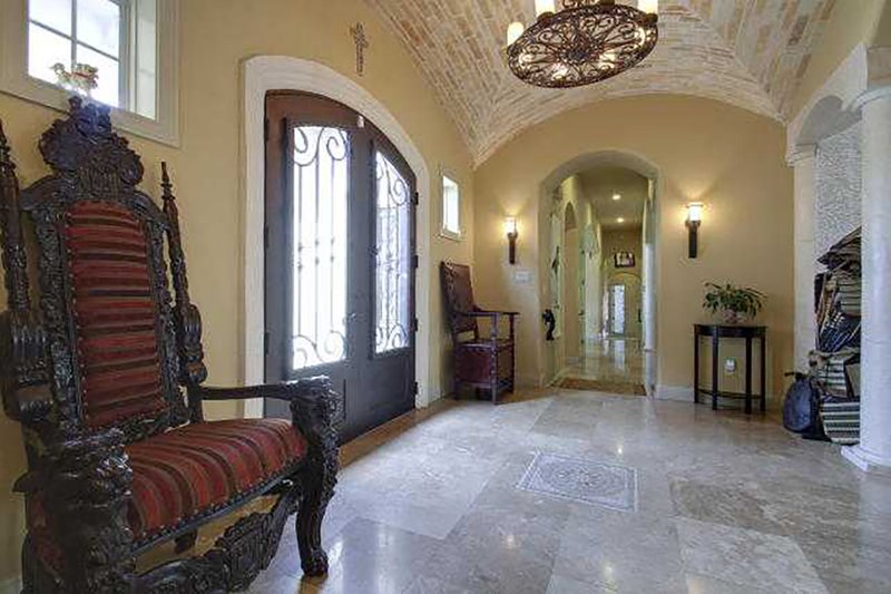 Home Plan - Mediterranean Interior - Entry Plan #80-124