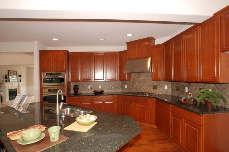 Architectural House Design - Photo 10 for Traditional House Plan #132-147 - 4 bed, 2.5 bath