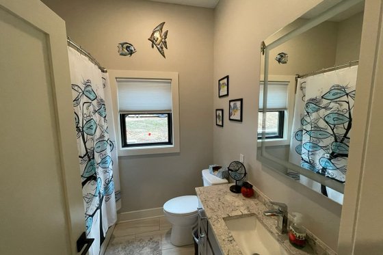 Interior - Bathroom for Contemporary House Plan #932-548 - 2 bed, 2.5 bath