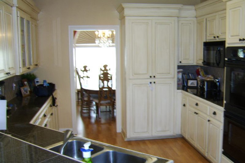 House Plan Design - Photo 2 for European House Plan #21-201 - 4 bed, 3 bath