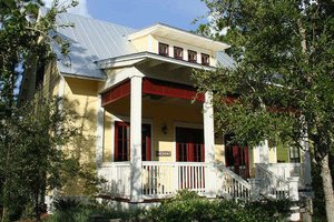 Front View - 2000 square foot Cottage home