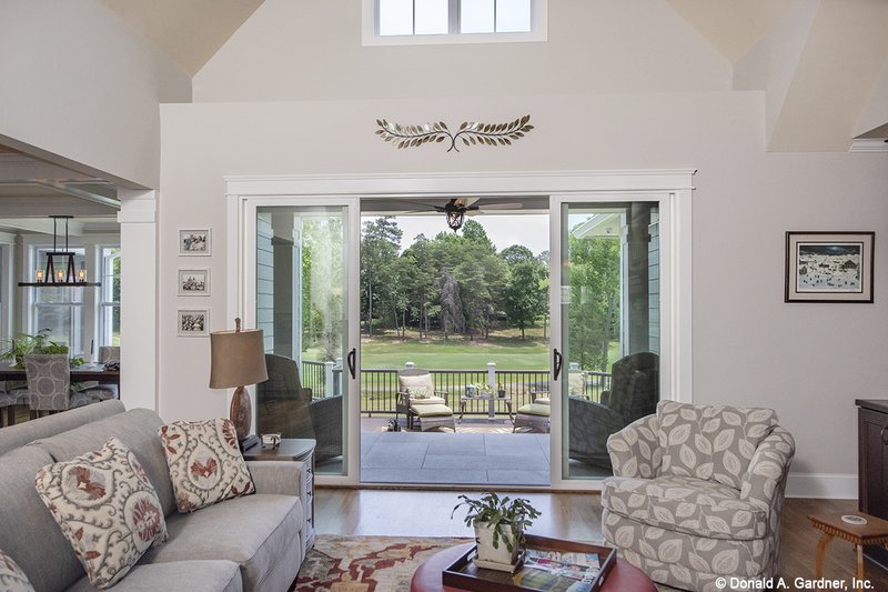 Dream House Plan - Interior - Family Room for Craftsman House Plan #929-988 - 4 bed, 4 bath