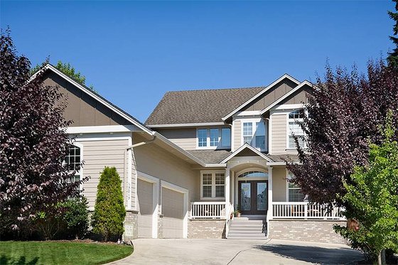 Front View - 3250 square foot Craftsman home