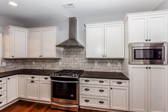 Interior - Kitchen 1 for Craftsman House Plan #20-2146 - 4 bed, 2.5 bath