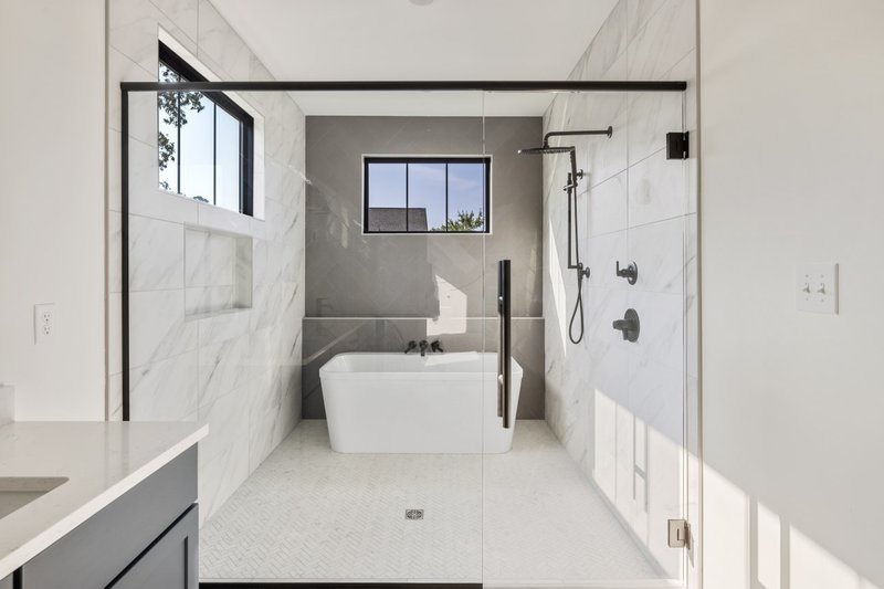 Dream House Plan - Interior - Master Bathroom for Traditional House Plan #1080-2 - 5 bed, 4.5 bath