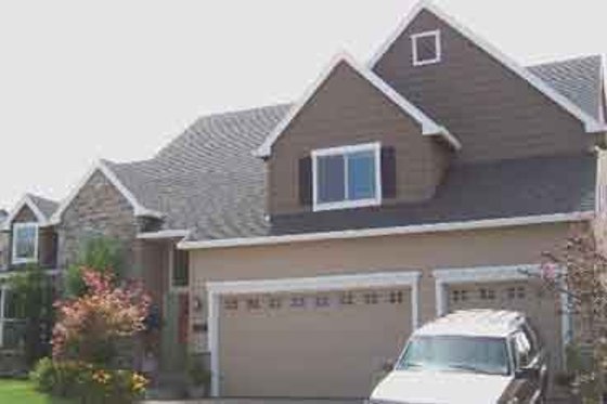 Exterior - Front Elevation for Colonial House Plan #130-132 - 4 bed, 2.5 bath