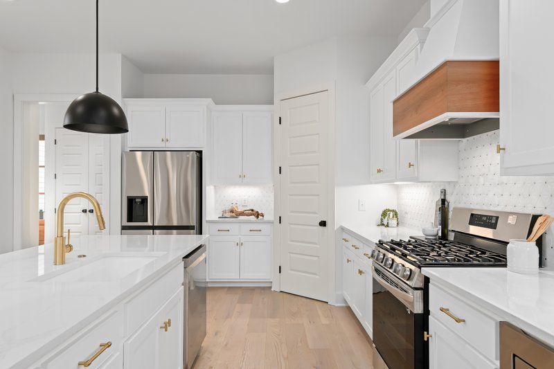 Dream House Plan - Interior - Kitchen 4 for Modern House Plan #1085-4 - 3 bed, 2.5 bath