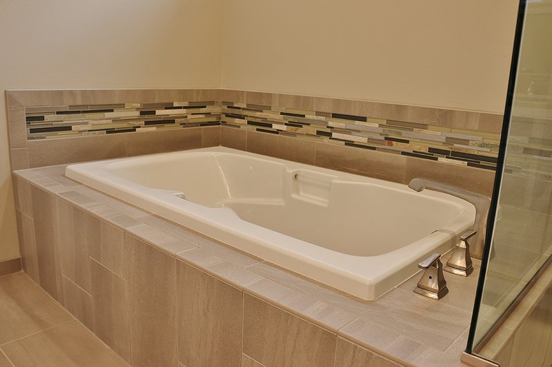 Dream House Plan - Interior - Master Bathroom 5 for Craftsman House Plan #1070-11 - 3 bed, 2.5 bath