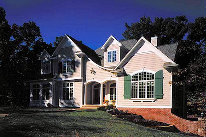 Architectural House Design - Colonial Exterior - Front Elevation Plan #70-520