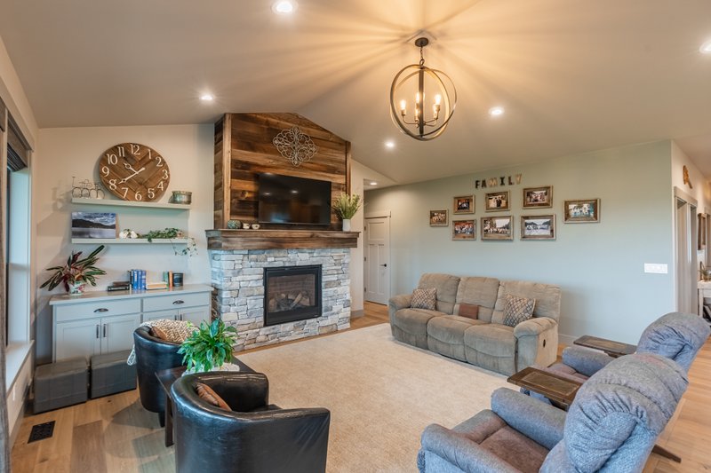 Dream House Plan - Photo 5 for Ranch House Plan #1070-154 - 3 bed, 2 bath