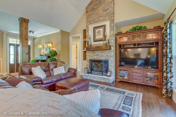 Interior - Family Room 1 for Craftsman House Plan #929-307 - 3 bed, 2 bath