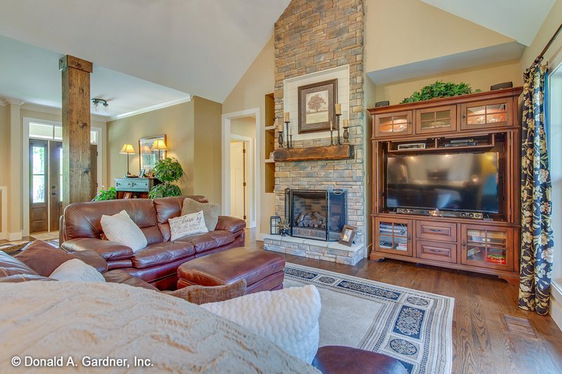 Home Plan - Interior - Family Room 1 for Craftsman House Plan #929-307 - 3 bed, 2 bath