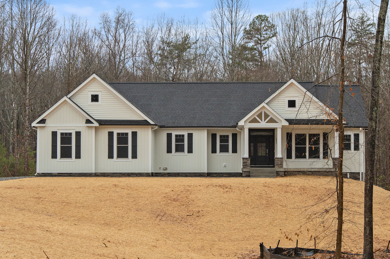 House Blueprint - Farmhouse Exterior - Front Elevation Plan #923-154