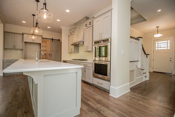 Interior - Kitchen 1 for Craftsman House Plan #119-370 - 4 bed, 4 bath