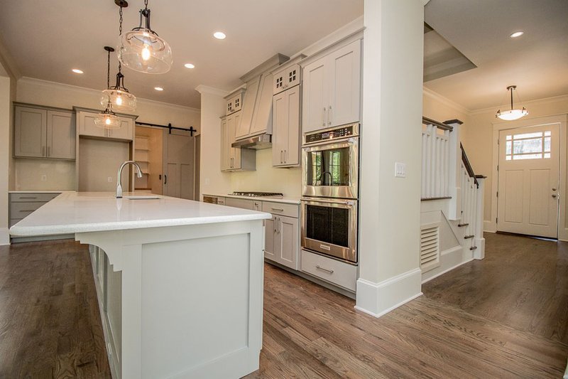 Architectural House Design - Interior - Kitchen 1 for Craftsman House Plan #119-370 - 4 bed, 4 bath