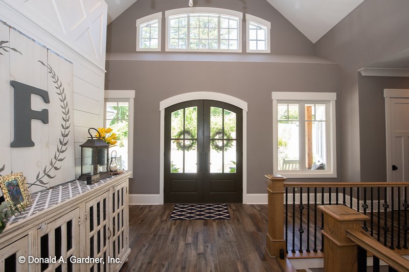 Home Plan - Interior - Entry for Craftsman House Plan #929-340 - 5 bed, 4 bath