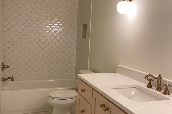Interior - Bathroom 1 for Farmhouse House Plan #437-129 - 3 bed, 3.5 bath