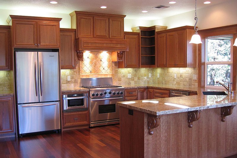 Home Plan - Interior - Kitchen for Craftsman House Plan #124-622 - 3 bed, 2.5 bath