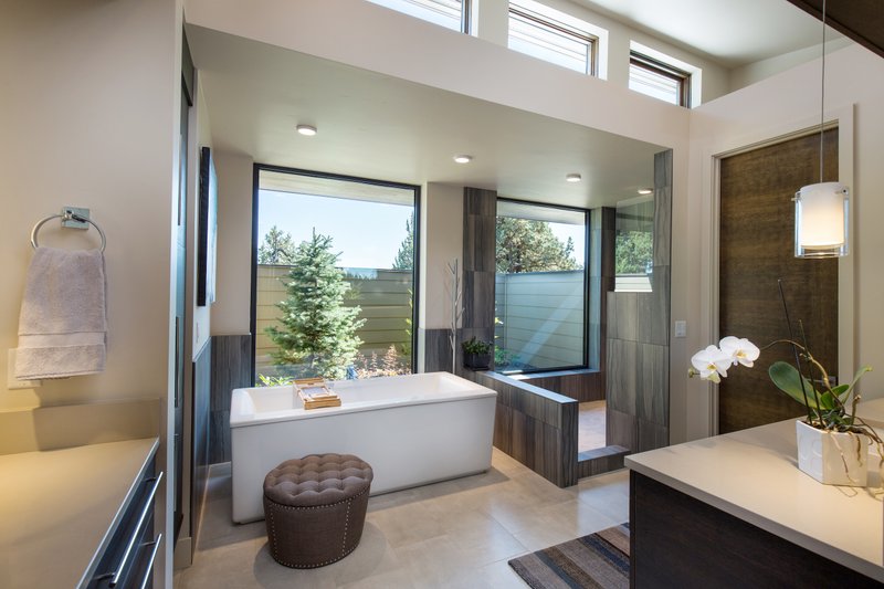 House Blueprint - Interior - Master Bathroom 2 for Contemporary House Plan #892-42 - 4 bed, 5.5 bath