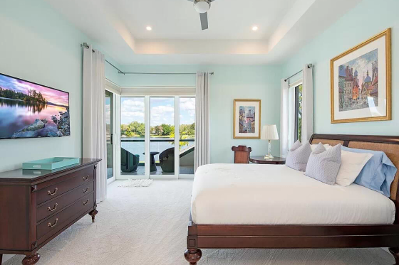 Interior - Master Bedroom for Contemporary House Plan #548-26 - 4 bed, 5 bath