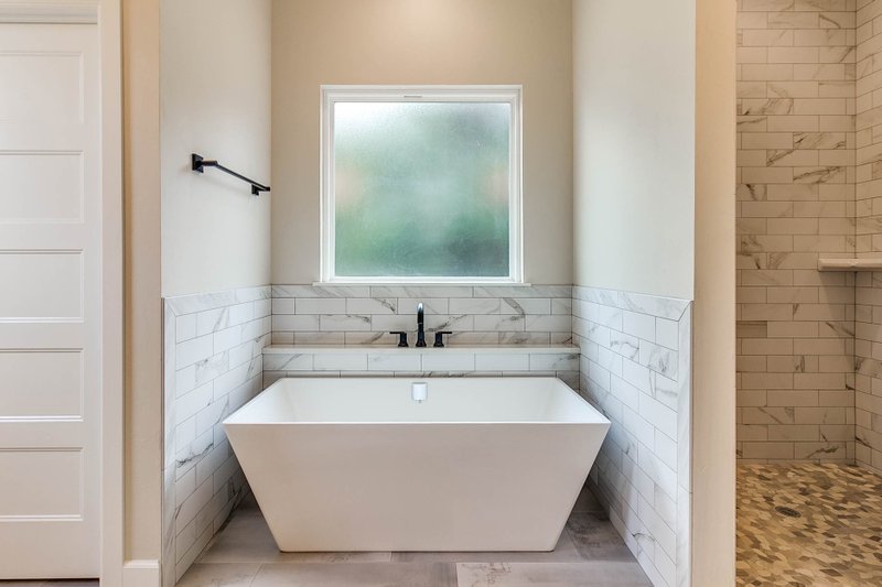 Dream House Plan - Plan 1067-1 Master Bath Tub