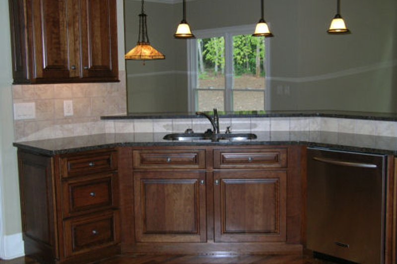 Dream House Plan - Photo 2 for Traditional House Plan #437-35 - 4 bed, 3.5 bath