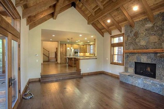 Interior - Family Room for Craftsman House Plan #899-1 - 4 bed, 2.5 bath