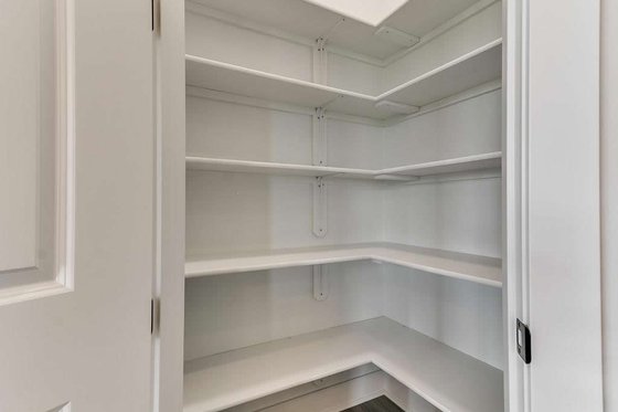 Interior - Kitchen 5 for Farmhouse House Plan #20-2547 - 3 bed, 2.5 bath