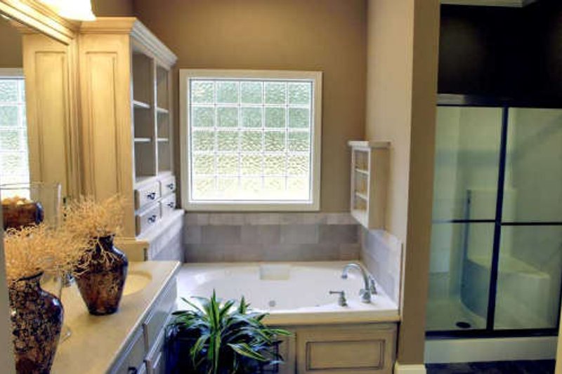 House Plan Design - Photo 1 for Traditional House Plan #17-191 - 3 bed, 2 bath