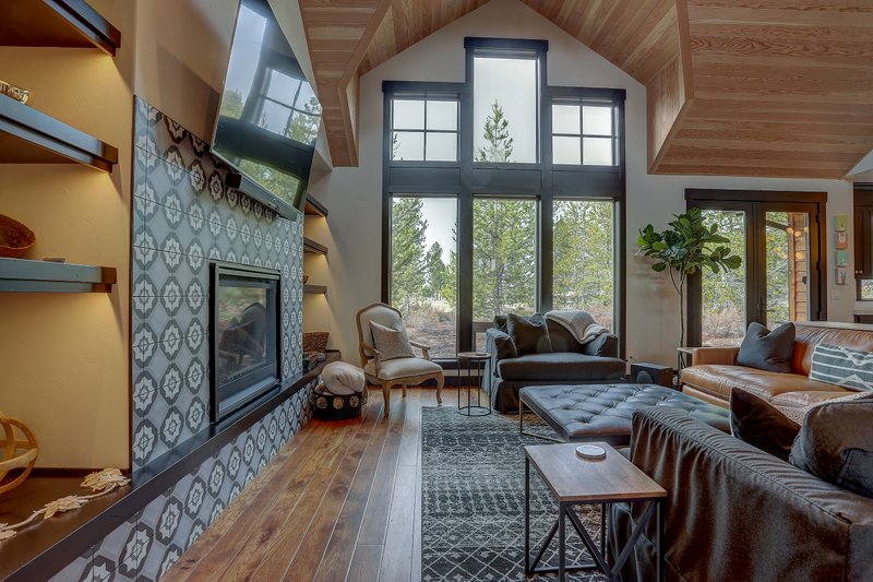 House Blueprint - Interior - Family Room 1 for Craftsman House Plan #892-38 - 4 bed, 5 bath