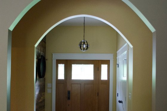 Interior - Entry for Craftsman House Plan #932-10 - 3 bed, 2.5 bath