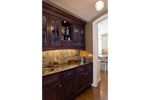 Photo 5 for Traditional House Plan #497-46 - 4 bed, 2.5 bath