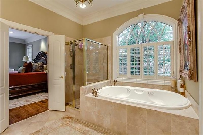Home Plan - Interior - Master Bathroom for Country House Plan #137-148 - 4 bed, 3 bath