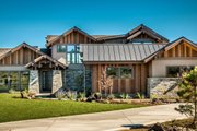 Traditional Style House Plan - 4 Beds 4.5 Baths 4100 Sq/Ft Plan #895-59 