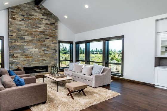 Interior - Family Room for Traditional House Plan #895-59 - 4 bed, 4.5 bath