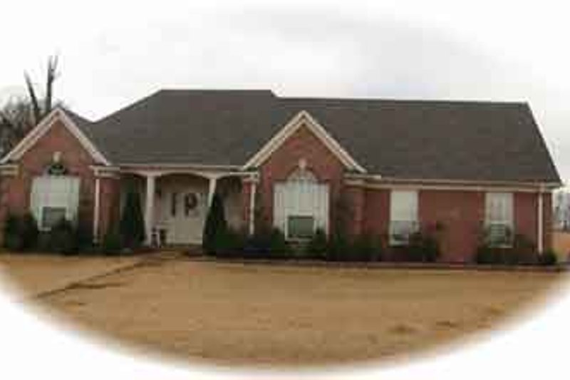 Traditional Style House Plan - 3 Beds 2 Baths 1809 Sq/Ft Plan #81-914