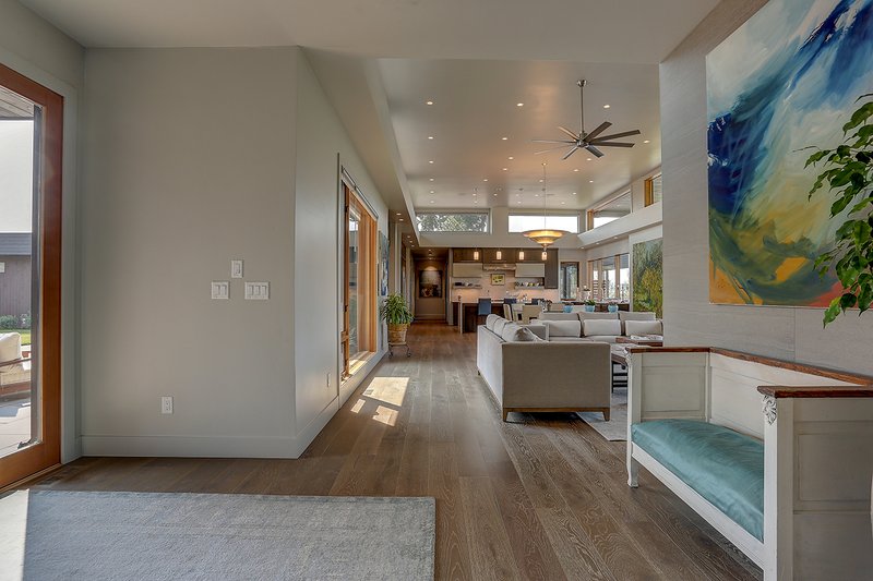 Architectural House Design - Interior - Entry 1 for Modern House Plan #892-26 - 3 bed, 3.5 bath