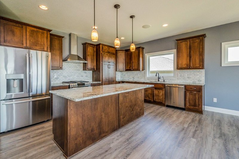 House Blueprint - Interior - Kitchen for Traditional House Plan #70-1550 - 4 bed, 3 bath