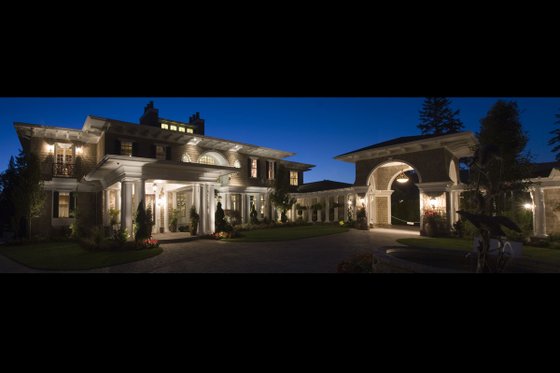 Photo 7 for Traditional House Plan #132-217 - 4 bed, 7 bath
