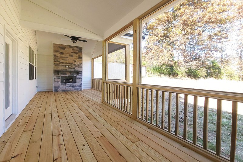 Home Plan - Photo 4 for Farmhouse House Plan #927-1002 - 4 bed, 4 bath