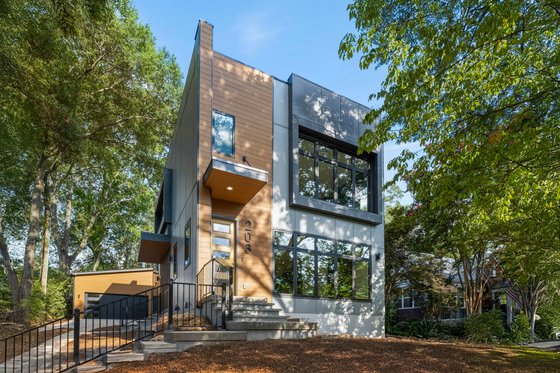 Contemporary Exterior - Front Elevation Plan #928-296