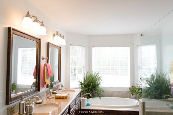 Interior - Master Bathroom for Country House Plan #929-75 - 4 bed, 3.5 bath