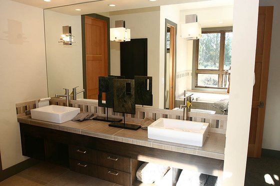 Interior - Other 6 for Craftsman House Plan #892-7 - 4 bed, 3.5 bath