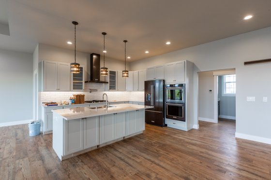 Photo 12 for Craftsman House Plan #1070-68 - 3 bed, 2.5 bath