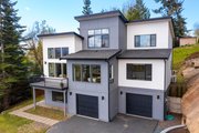 Contemporary Style House Plan - 3 Beds 3 Baths 2589 Sq/Ft Plan #1070-145 Photo 