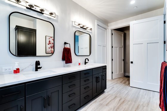 Interior - Master Bathroom 1 for Craftsman House Plan #124-1256 - 2 bed, 2 bath