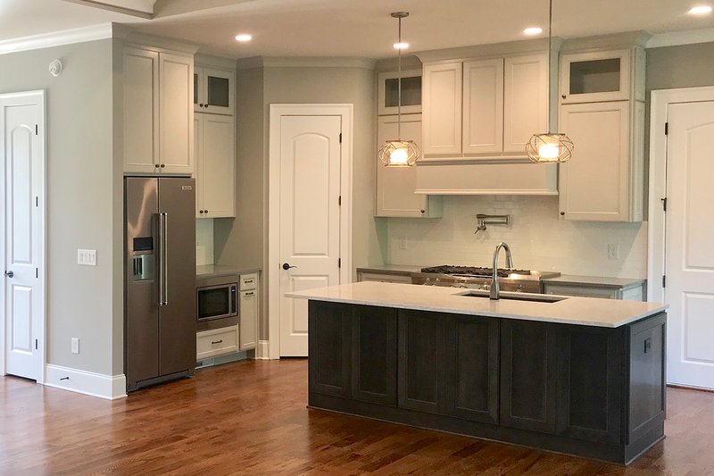 Architectural House Design - Interior - Kitchen for Craftsman House Plan #437-94 - 4 bed, 3 bath