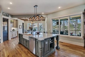 Interior - Kitchen 1 for Craftsman House Plan #54-438 - 4 bed, 3.5 bath