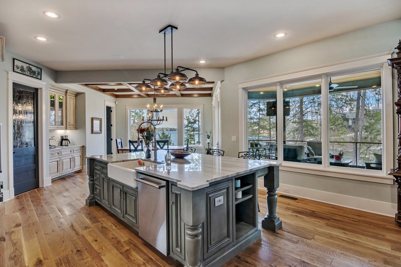 House Plan Design - Interior - Kitchen 1 for Craftsman House Plan #54-438 - 4 bed, 3.5 bath