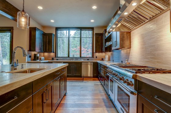 Interior - Kitchen 1 for Craftsman House Plan #892-28 - 4 bed, 5.5 bath